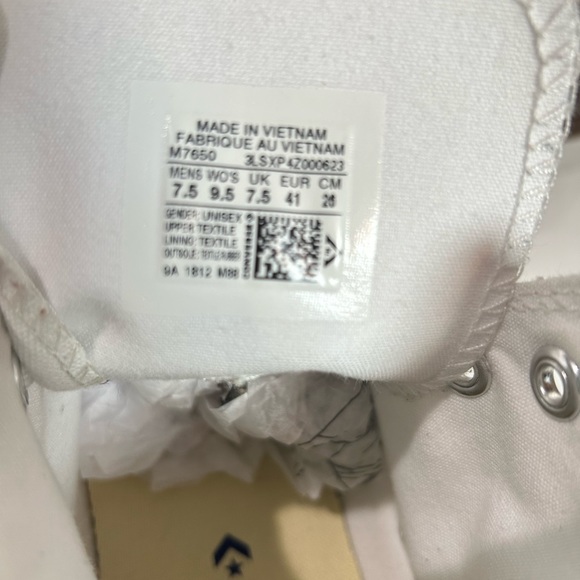 Converse - Picture 12 of 12